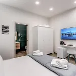 Rafilina's House 住宿加早餐酒店