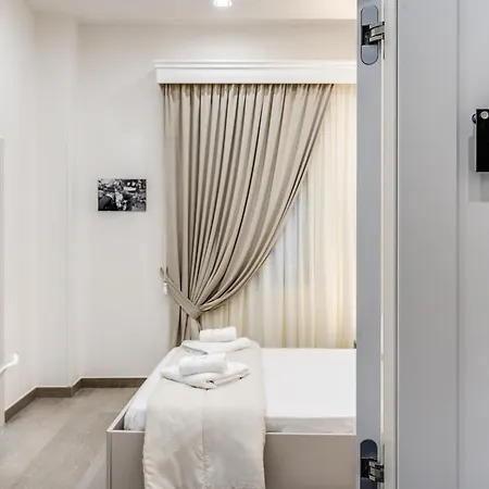 Rafilina's House Bed & Breakfast Neapol